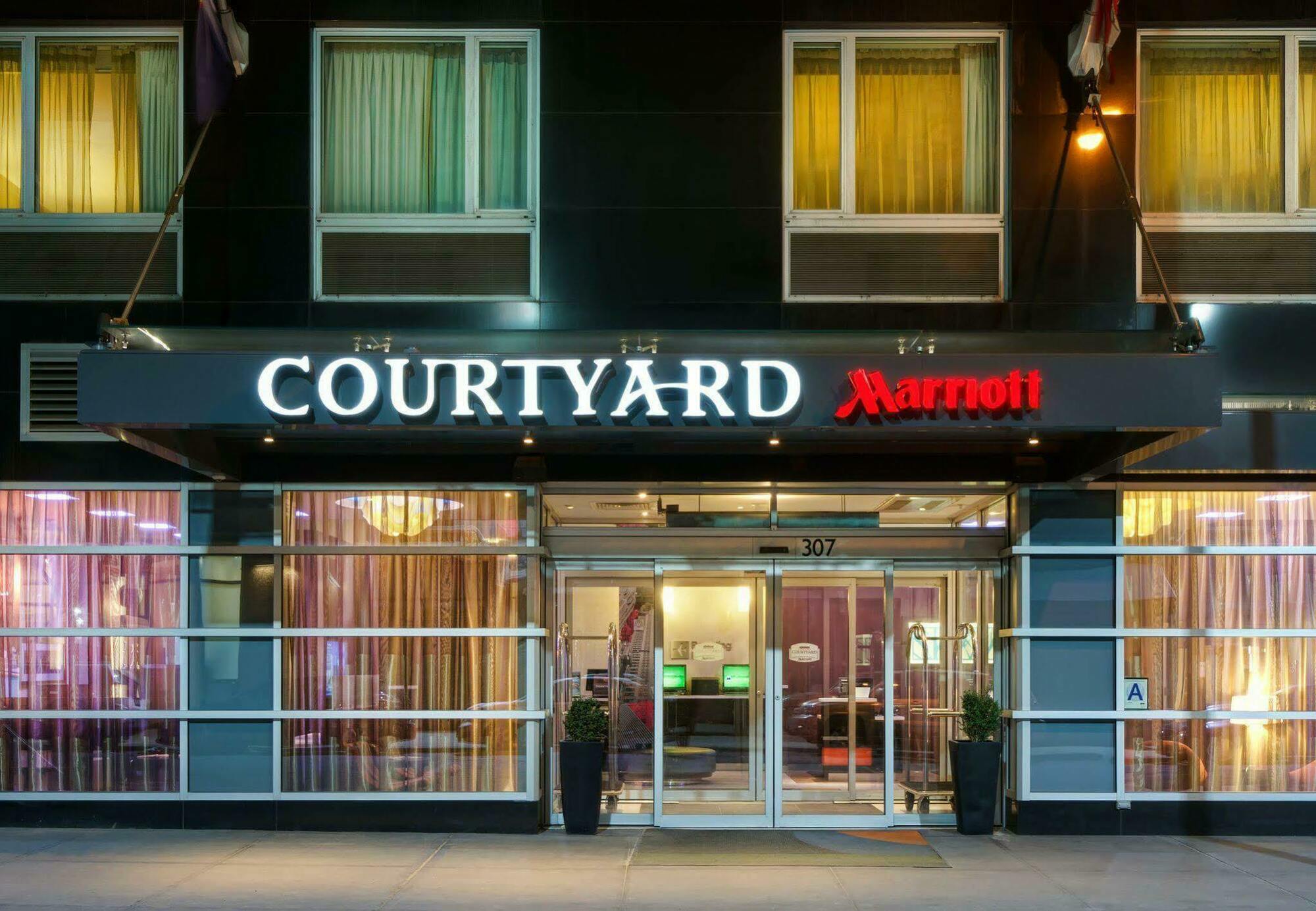 Hôtel Courtyard By Marriott Times Square West à New York Extérieur photo